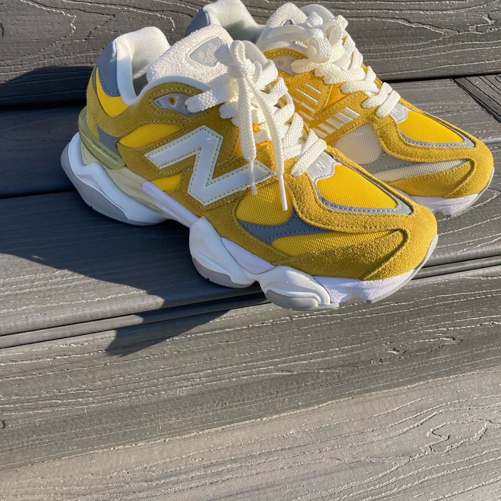 New Balance Yellow and White Sneakers 9060 - Picture 13 of 15